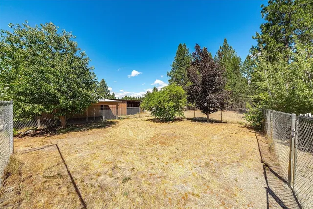 $585,000 | 7621 East Hamilton Road, Chattaroy, WA 99003