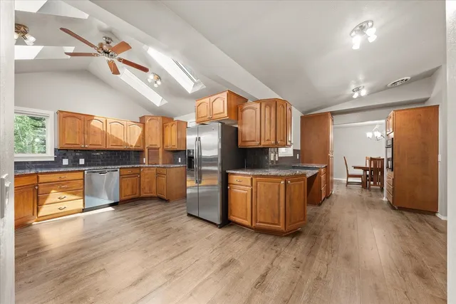 $585,000 | 7621 East Hamilton Road, Chattaroy, WA 99003