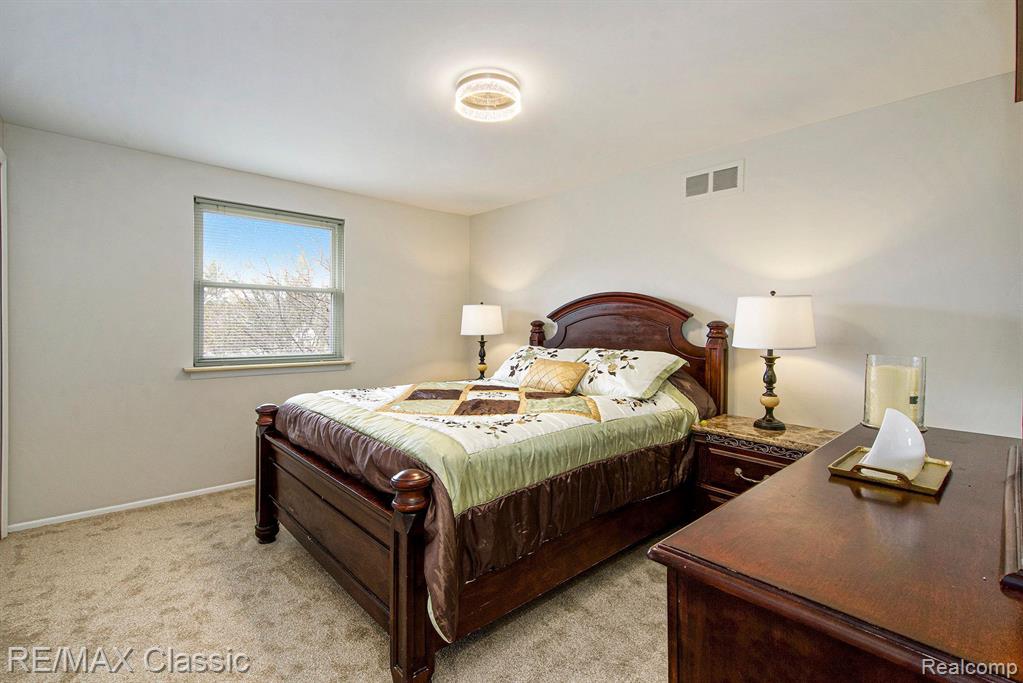 14042 Riga Livonia, MI 48154 - Photo 12 of 25