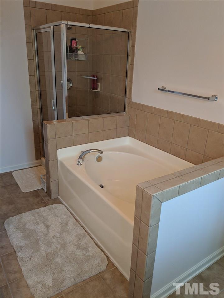 5911 Chivalry Court Raleigh, NC 27612 - Photo 14 of 24 Gallery Image 14