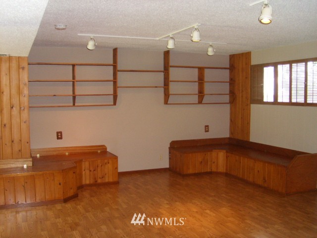 5526 South Langston Road Seattle, WA 98178 - Photo 11 of 22 Gallery Image 11