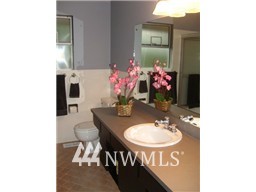 5526 South Langston Road Seattle, WA 98178 - Photo 8 of 22 Gallery Image 8