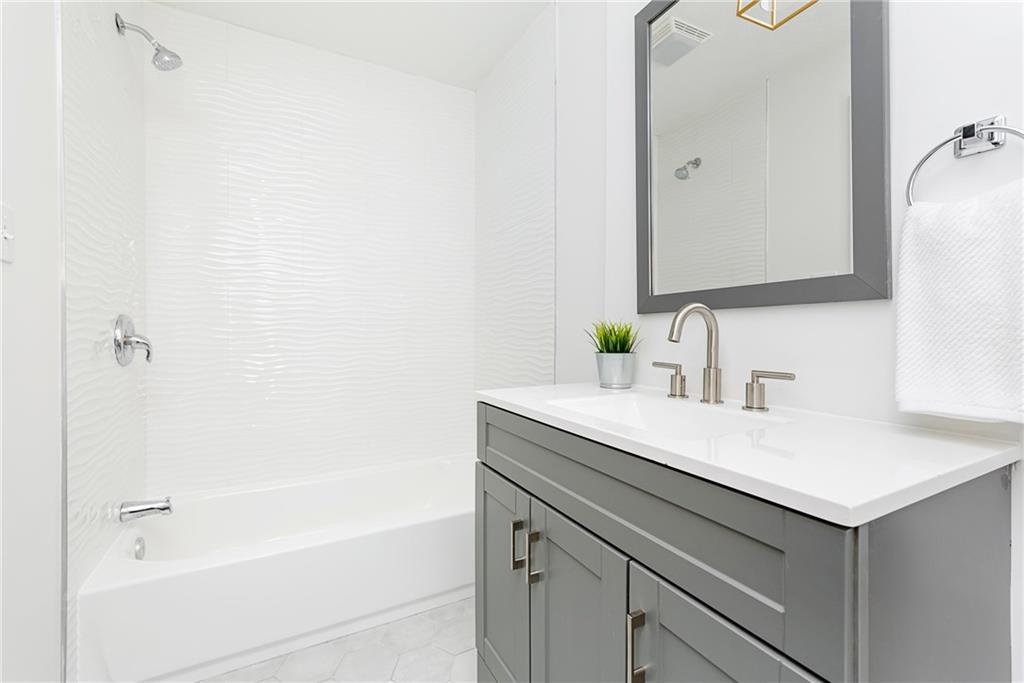 5301 Radnor Road Indianapolis, IN 46226 - Photo 13 of 25 Gallery Image 13