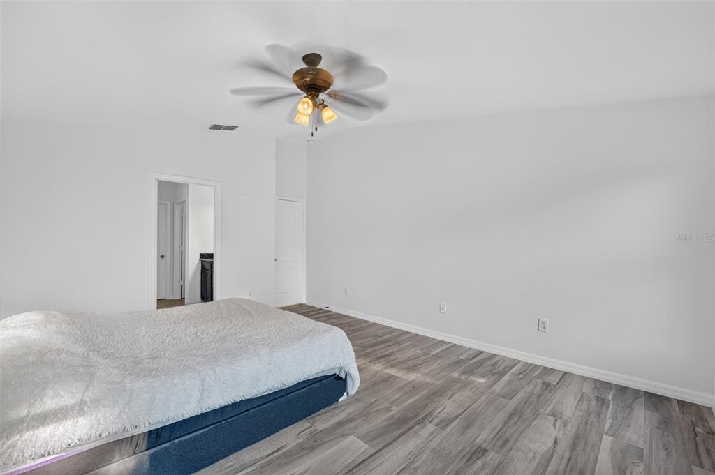 10648 Inside Loop Orlando, FL 32825 - Photo 28 of 46 Gallery Image 28