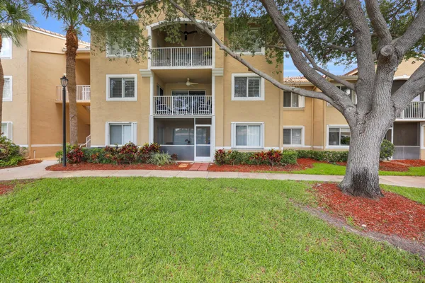 $2,850 | 272 Village Boulevard, Unit 7304, Tequesta, FL 33469