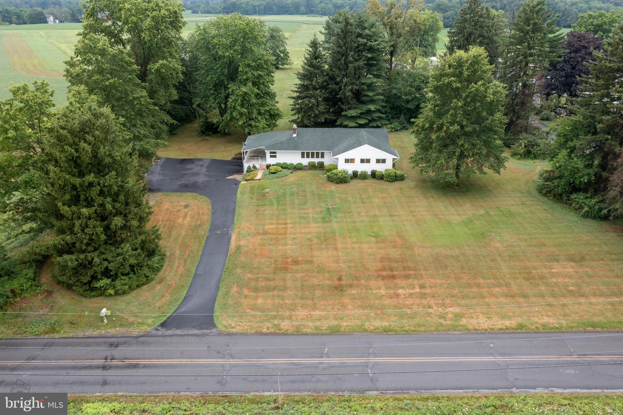 2245 Grant Road Quakertown, PA 18951 - Photo 4 of 33 Gallery Image 4