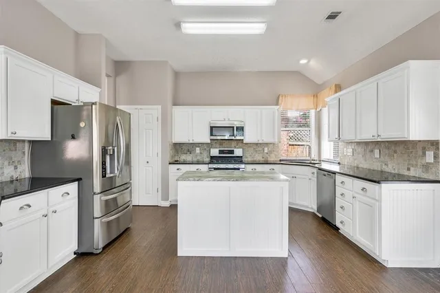 $2,800 | 7401 Centenary Drive, Rowlett, TX 75089