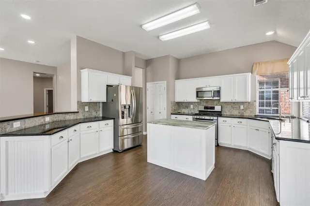 $2,800 | 7401 Centenary Drive, Rowlett, TX 75089