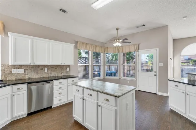 $2,800 | 7401 Centenary Drive, Rowlett, TX 75089