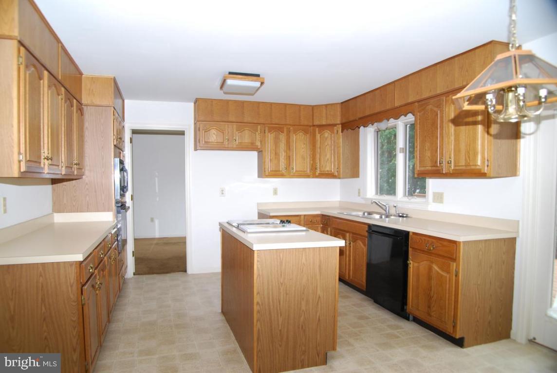 235 Wallingford Road Strasburg, PA 17579 - Photo 3 of 10 Gallery Image 3