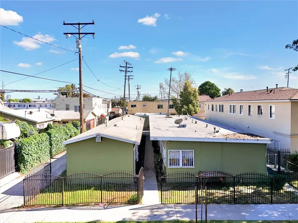 $1,150,000 | 1430 West 19th Street, Long Beach, CA 90810