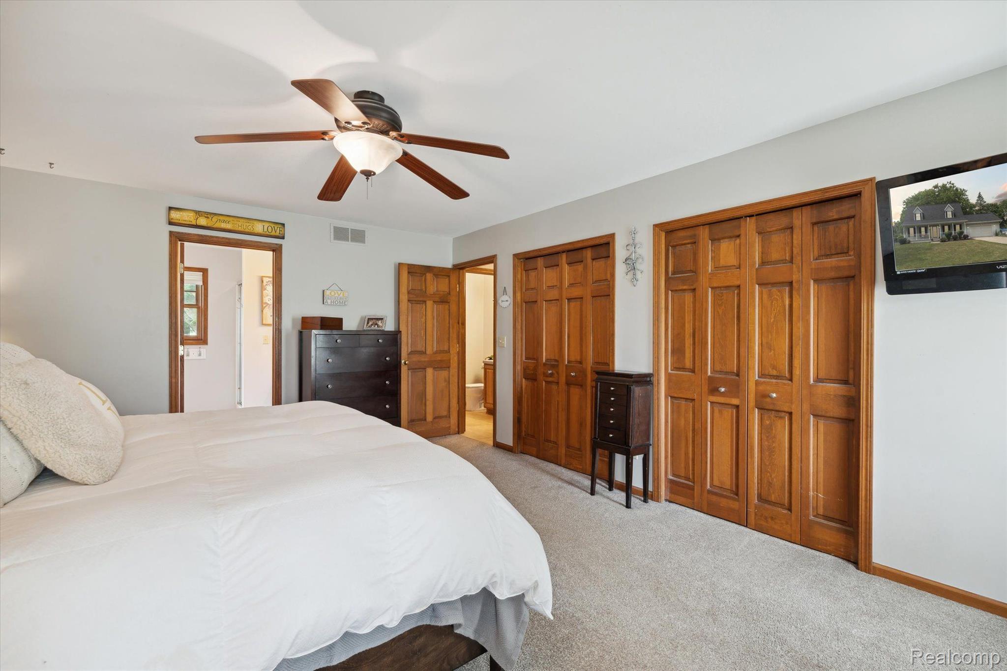 2317 North Vassar Road Burton, MI 48509 - Photo 35 of 42 Gallery Image 35