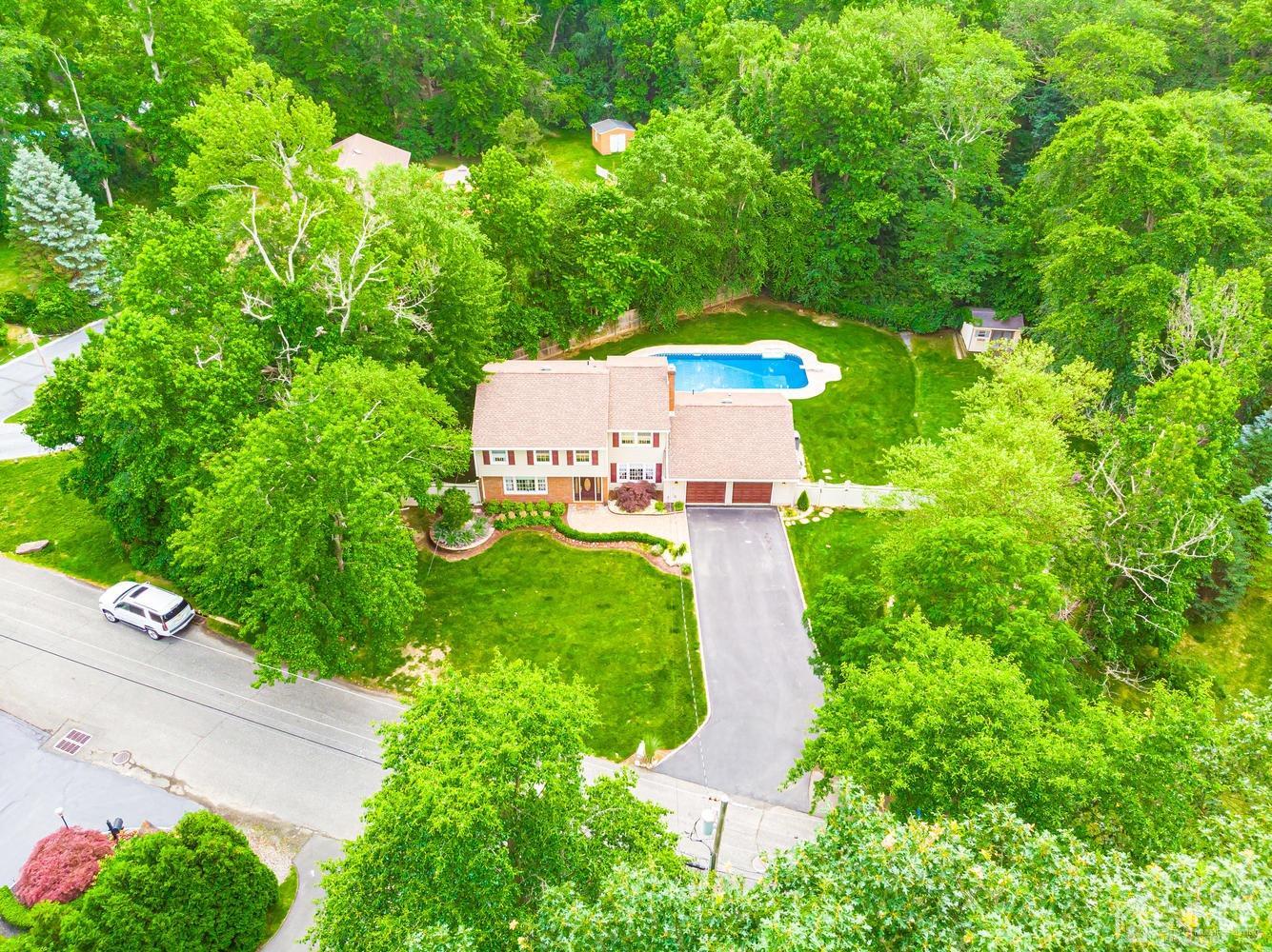 81 Bennett Road Old Bridge, NJ 07747 - Photo 3 of 28 Gallery Image 3
