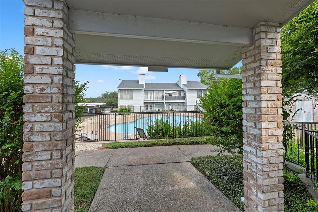 2905 Lake Shore Drive, Unit 204 Waco, TX 76708 - Photo 27 of 32 Pool