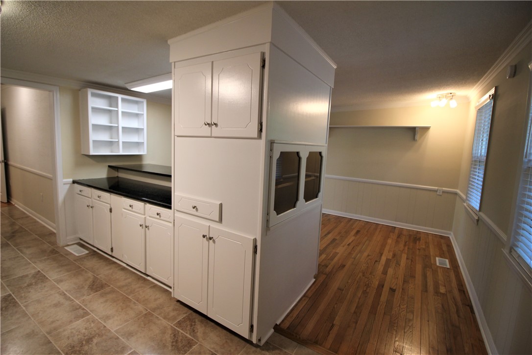 5026 Patterson Road Anderson, SC 29625 - Photo 6 of 29 Gallery Image 6