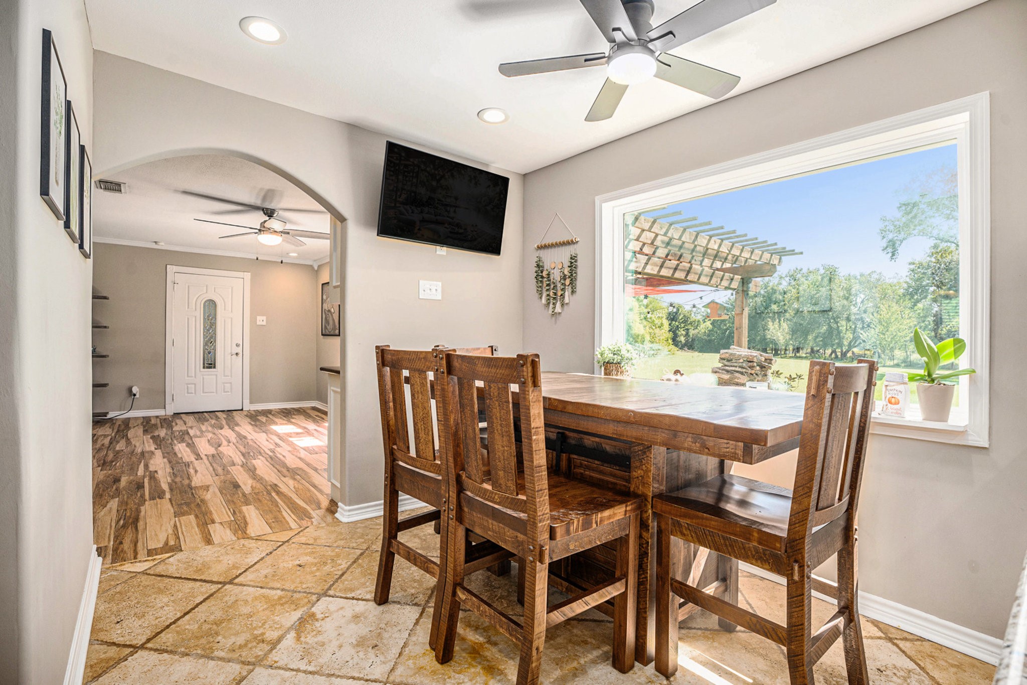 12421 Roy Road, Unit CR105 Pearland, TX 77581 - Photo 14 of 47 Breakfast nook