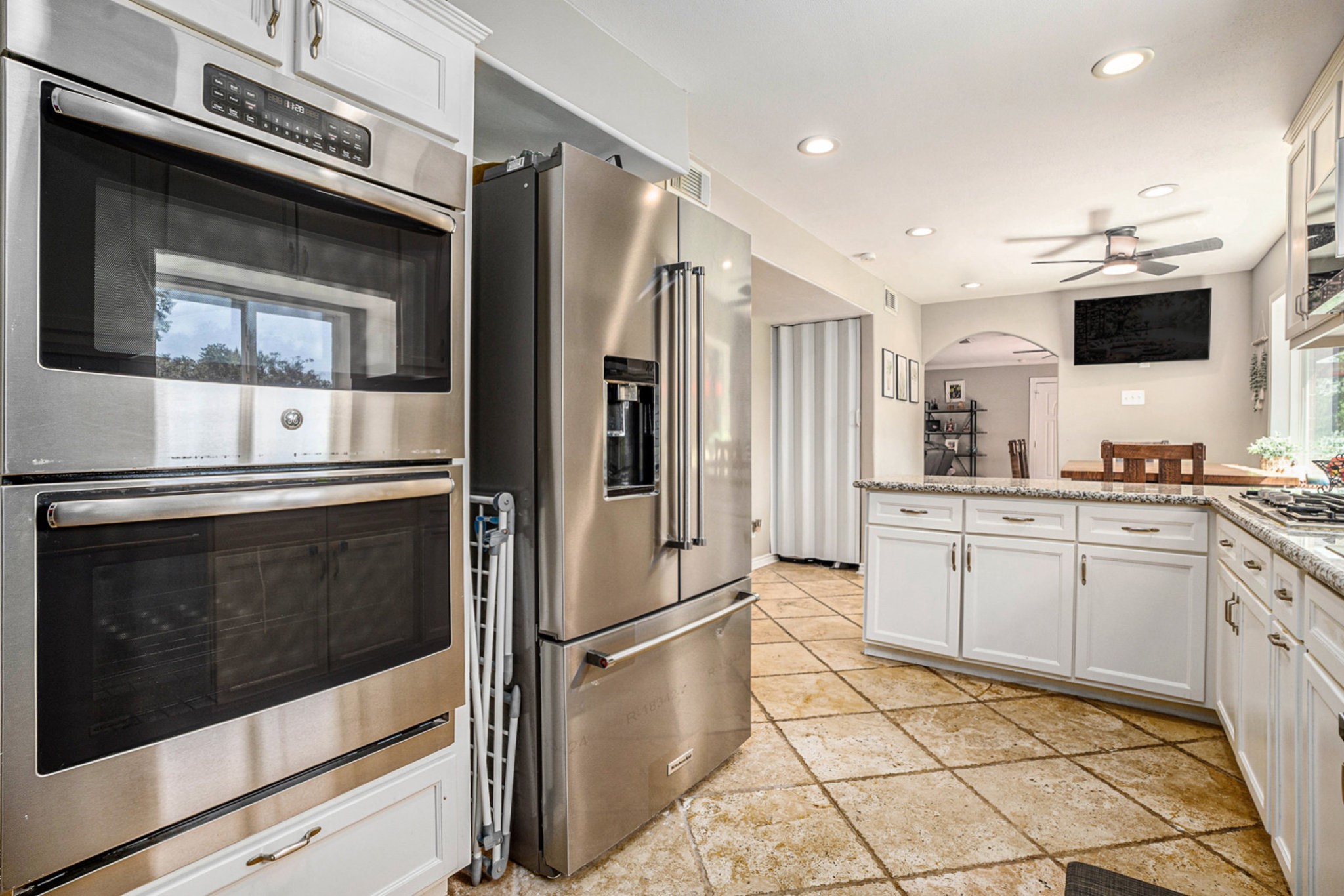 12421 Roy Road, Unit CR105 Pearland, TX 77581 - Photo 10 of 47 Kitchen