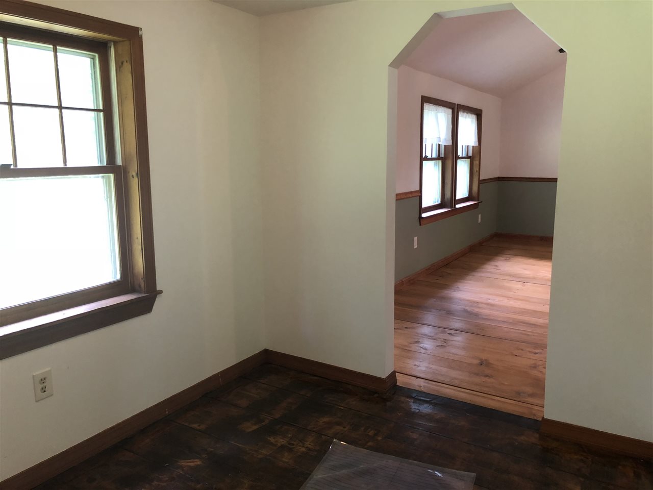 1647 Dover Road Epsom, NH 03234 - Photo 13 of 36
