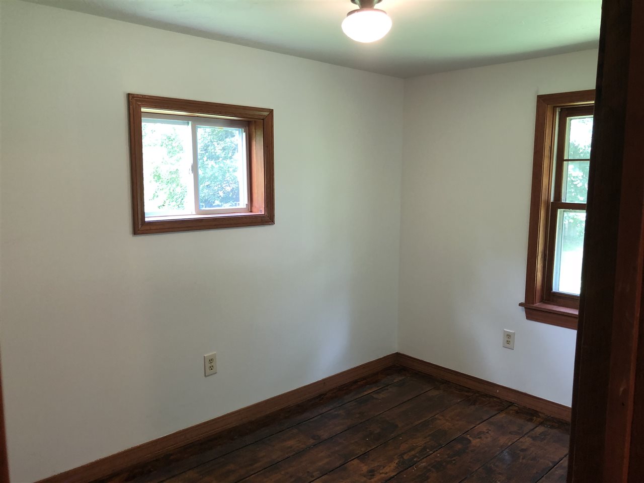 1647 Dover Road Epsom, NH 03234 - Photo 15 of 36