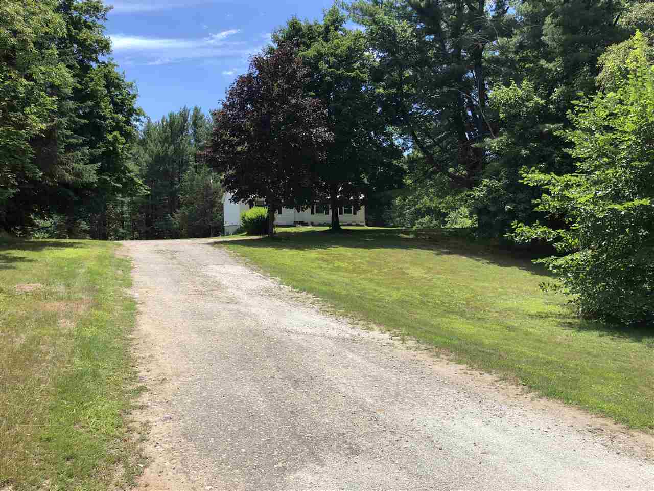 1647 Dover Road Epsom, NH 03234 - Photo 28 of 36