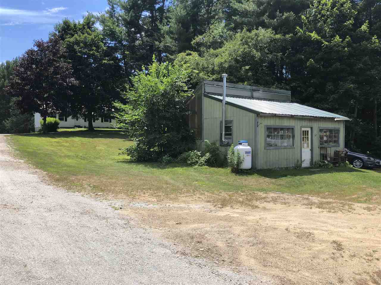 1647 Dover Road Epsom, NH 03234 - Photo 30 of 36