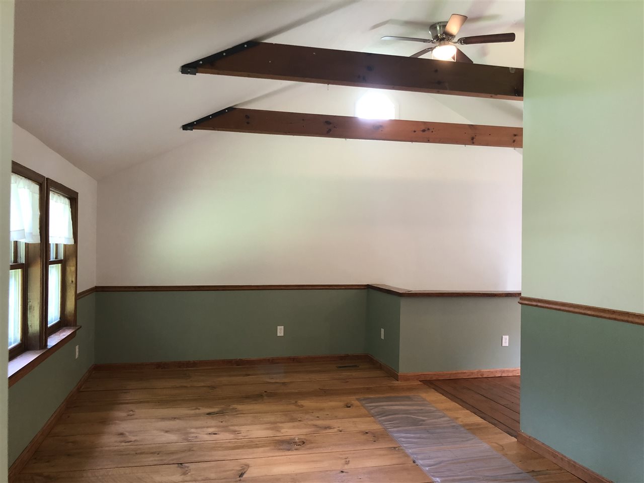 1647 Dover Road Epsom, NH 03234 - Photo 5 of 36