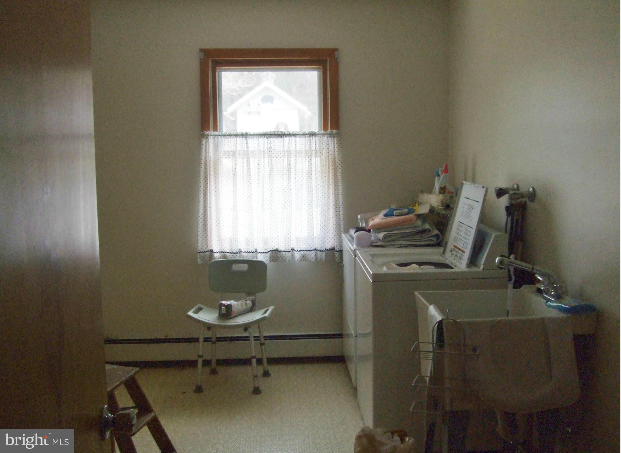 440 Warfieldsburg Road Westminster, MD 21157 - Photo 16 of 26 Laundry
