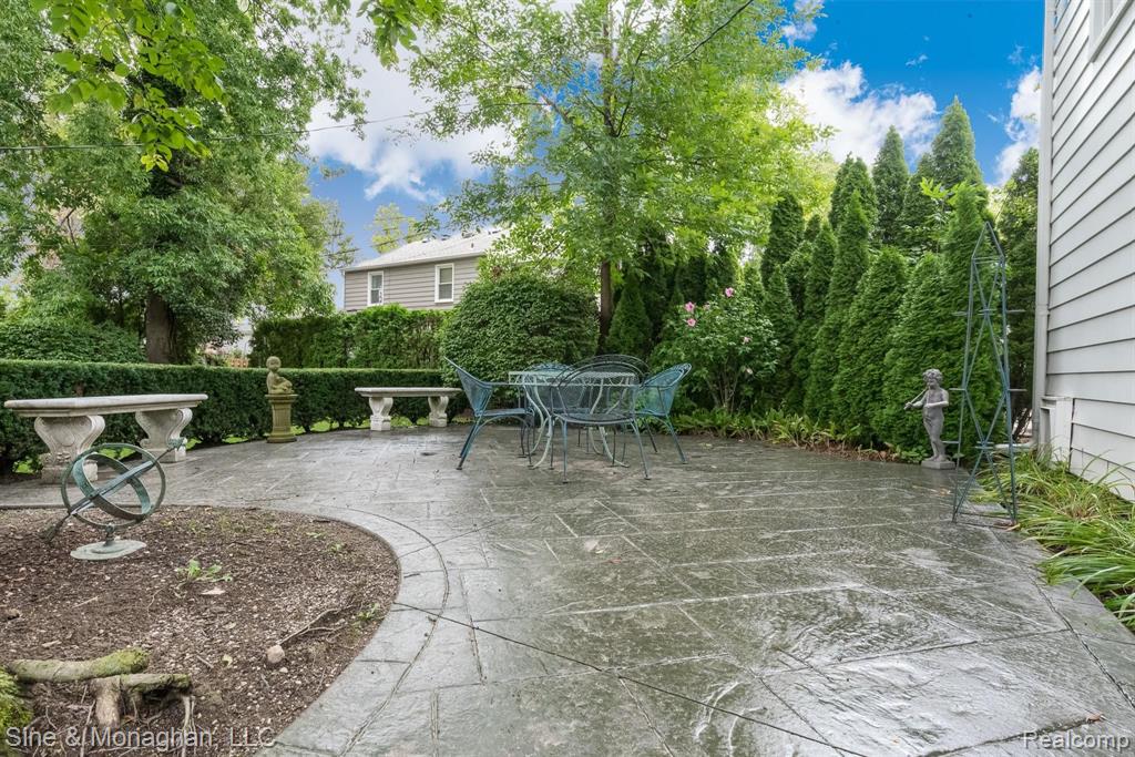 342 Touraine Road Grosse Pointe Farms, MI 48236 - Photo 42 of 49