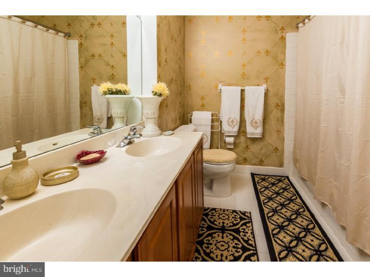47 Chapel Hill Road Mount Laurel, NJ 08054 - Photo 13 of 25