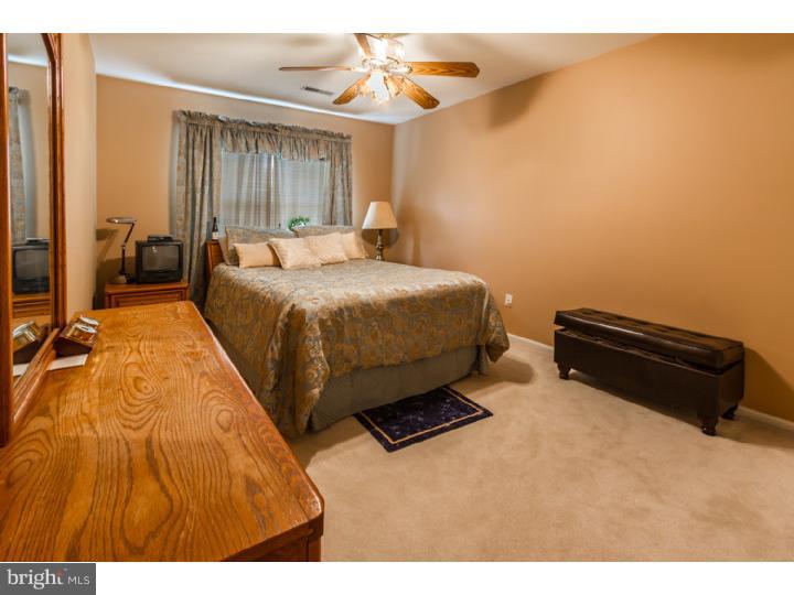 47 Chapel Hill Road Mount Laurel, NJ 08054 - Photo 14 of 25