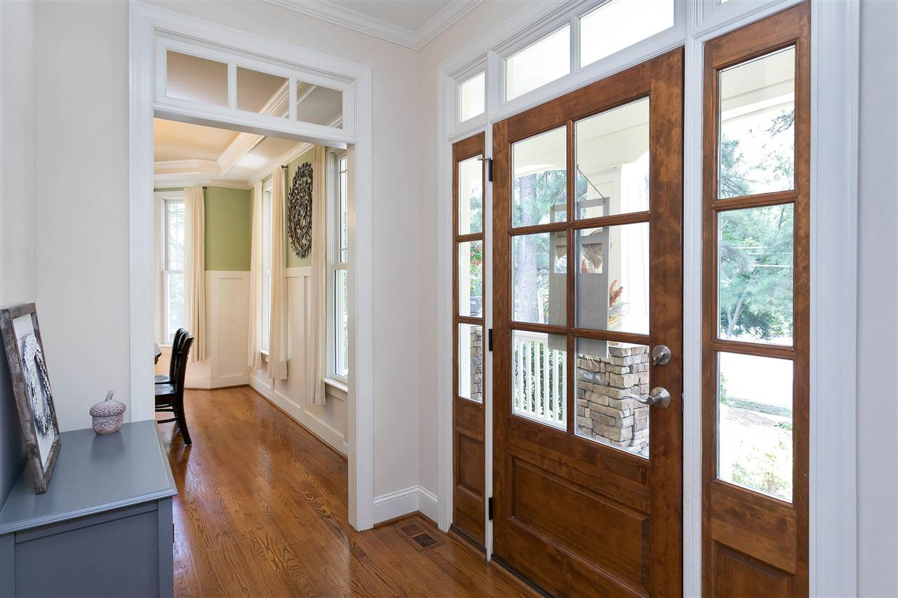 753 Powell Drive Raleigh, NC 27606 - Photo 4 of 30 foyer