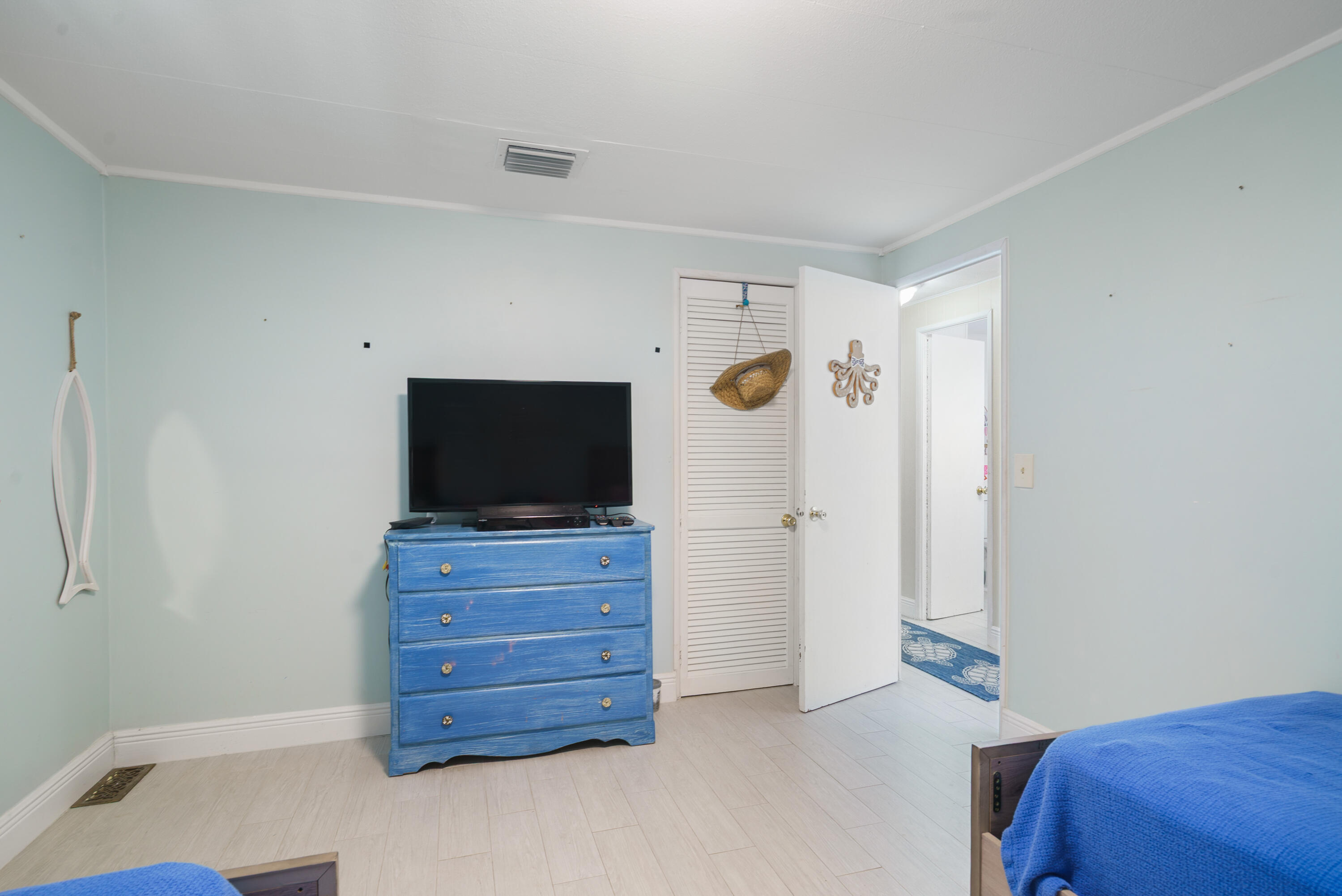 205 Humpty Dumpty Drive Key Largo, FL 33037 - Photo 20 of 40 Bedroom 2