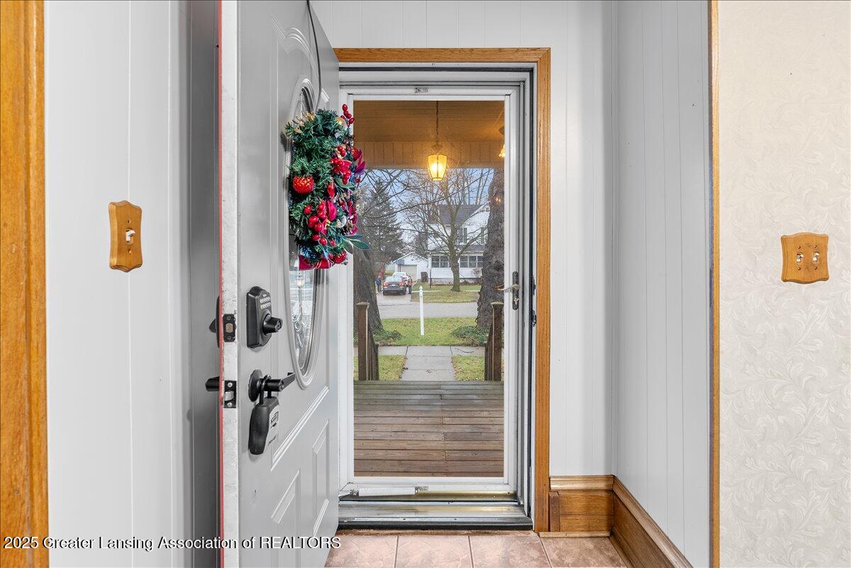 315 South Main Street Ithaca, MI 48847 - Photo 5 of 32 17-Media Jett - 17