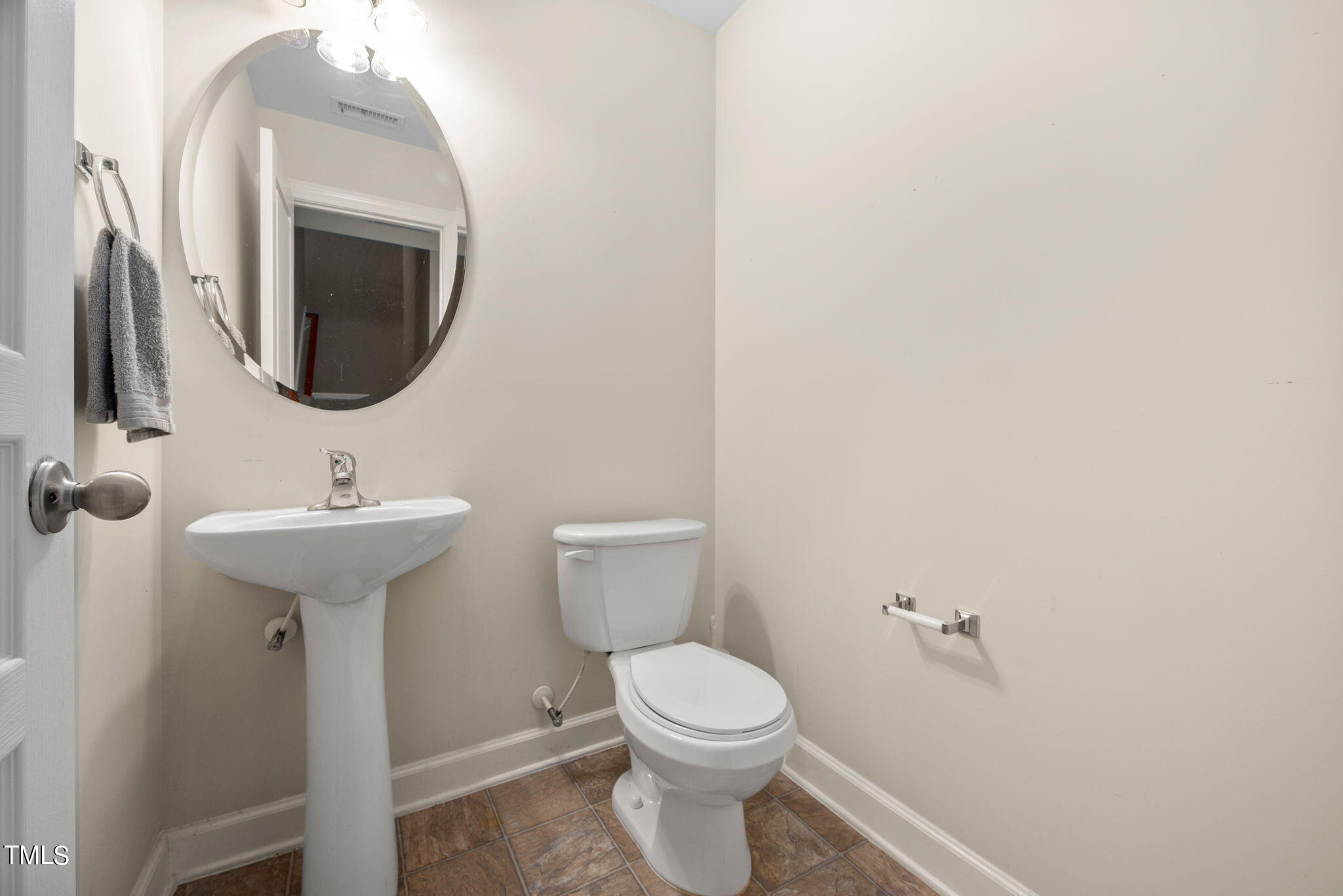 8720 Cypress Grove Raleigh, NC 27612 - Photo 15 of 34 27-web-or-mls-8720-cypress-grove-run