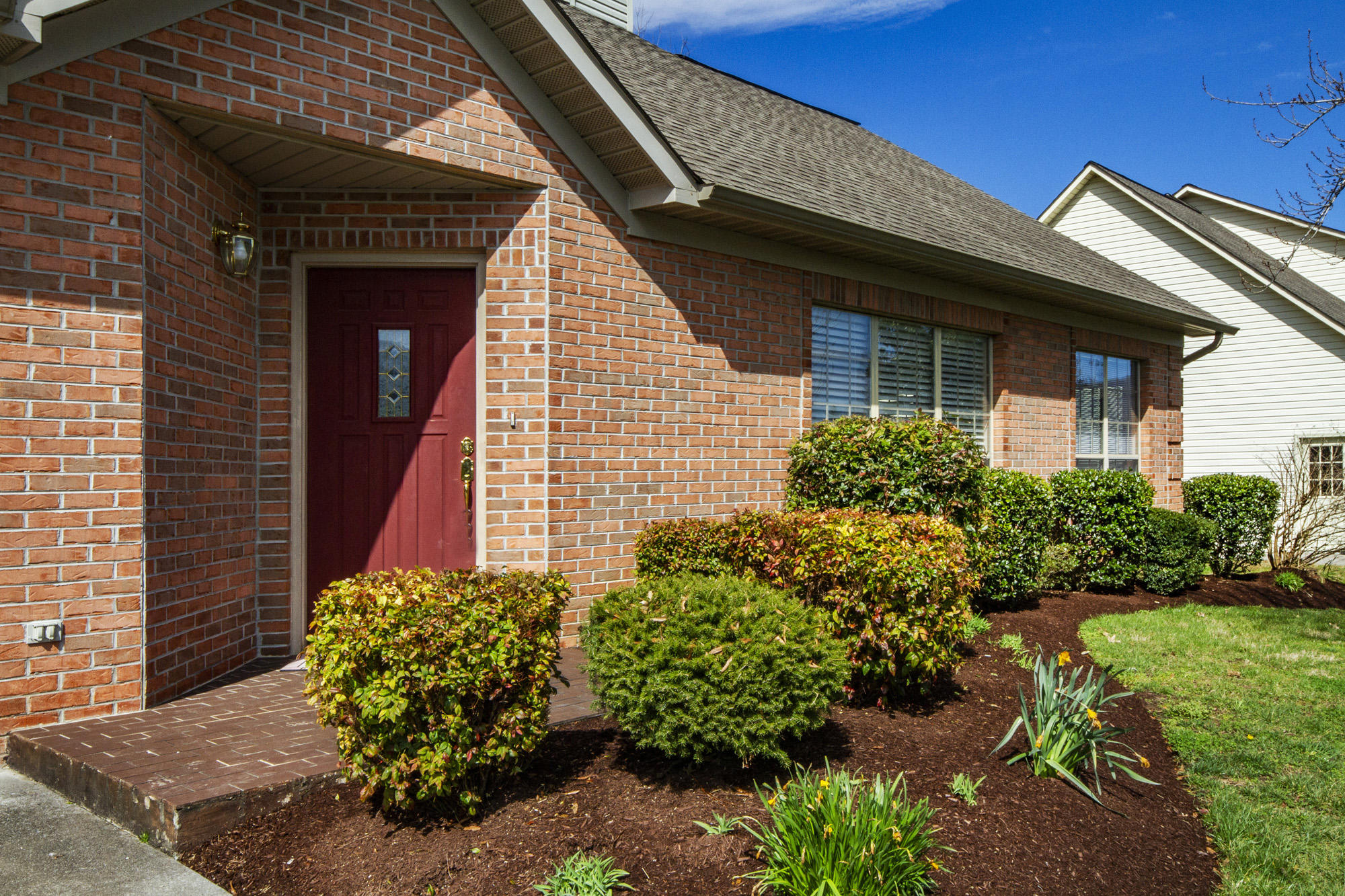 109 Capital Circle Oak Ridge, TN 37830 - Photo 3 of 25 IMG_0108