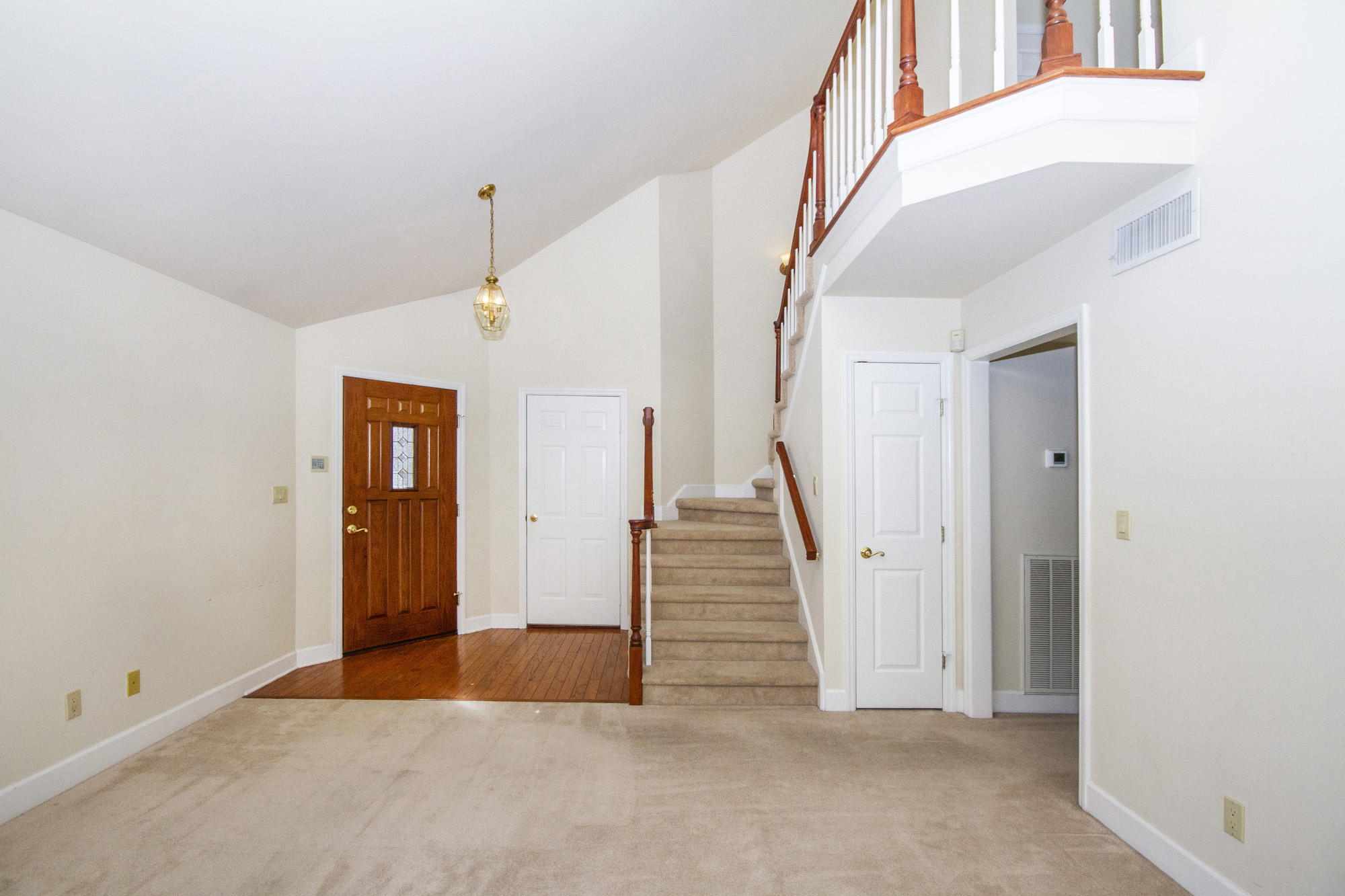 109 Capital Circle Oak Ridge, TN 37830 - Photo 5 of 25 IMG_0074