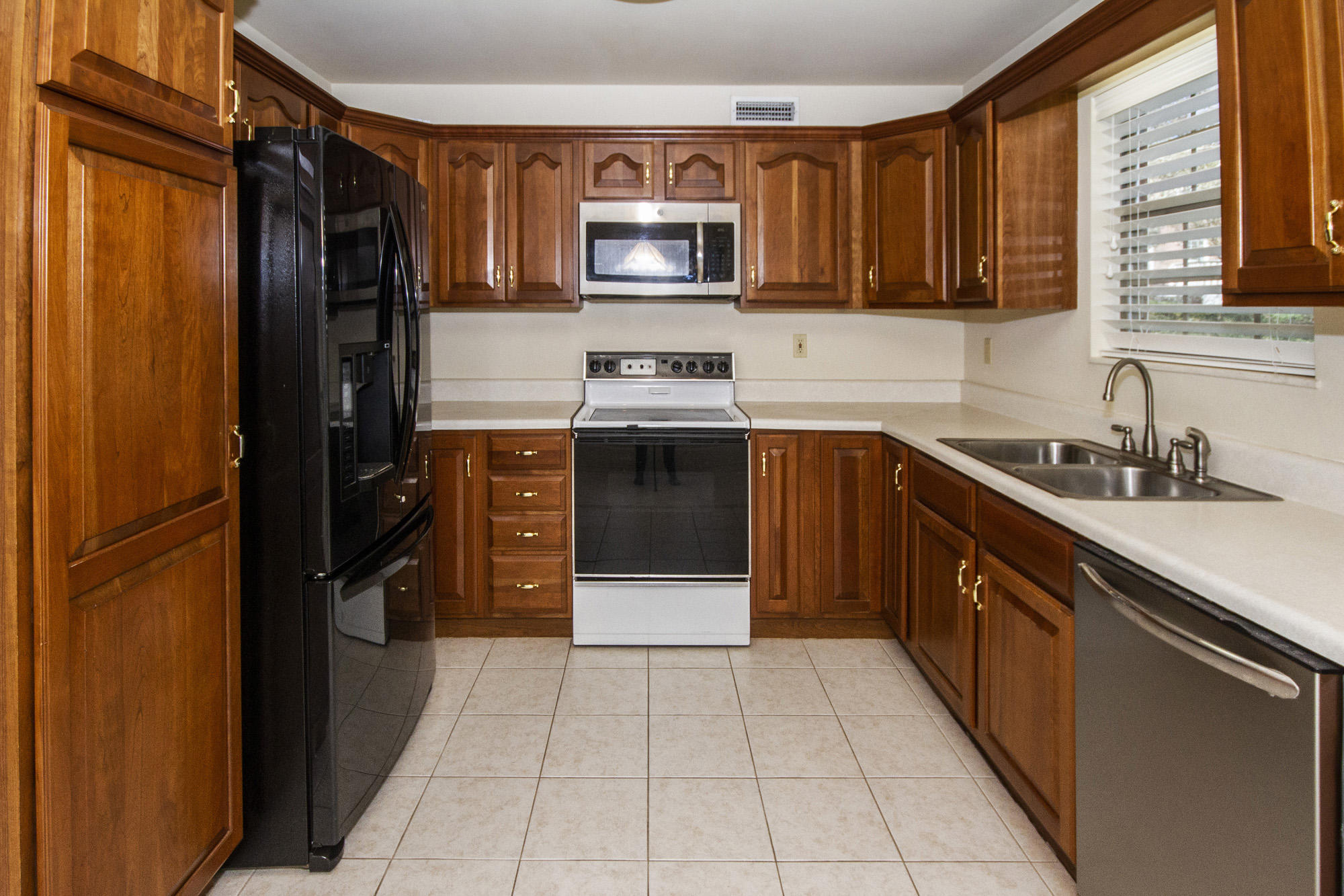 109 Capital Circle Oak Ridge, TN 37830 - Photo 8 of 25 IMG_0082
