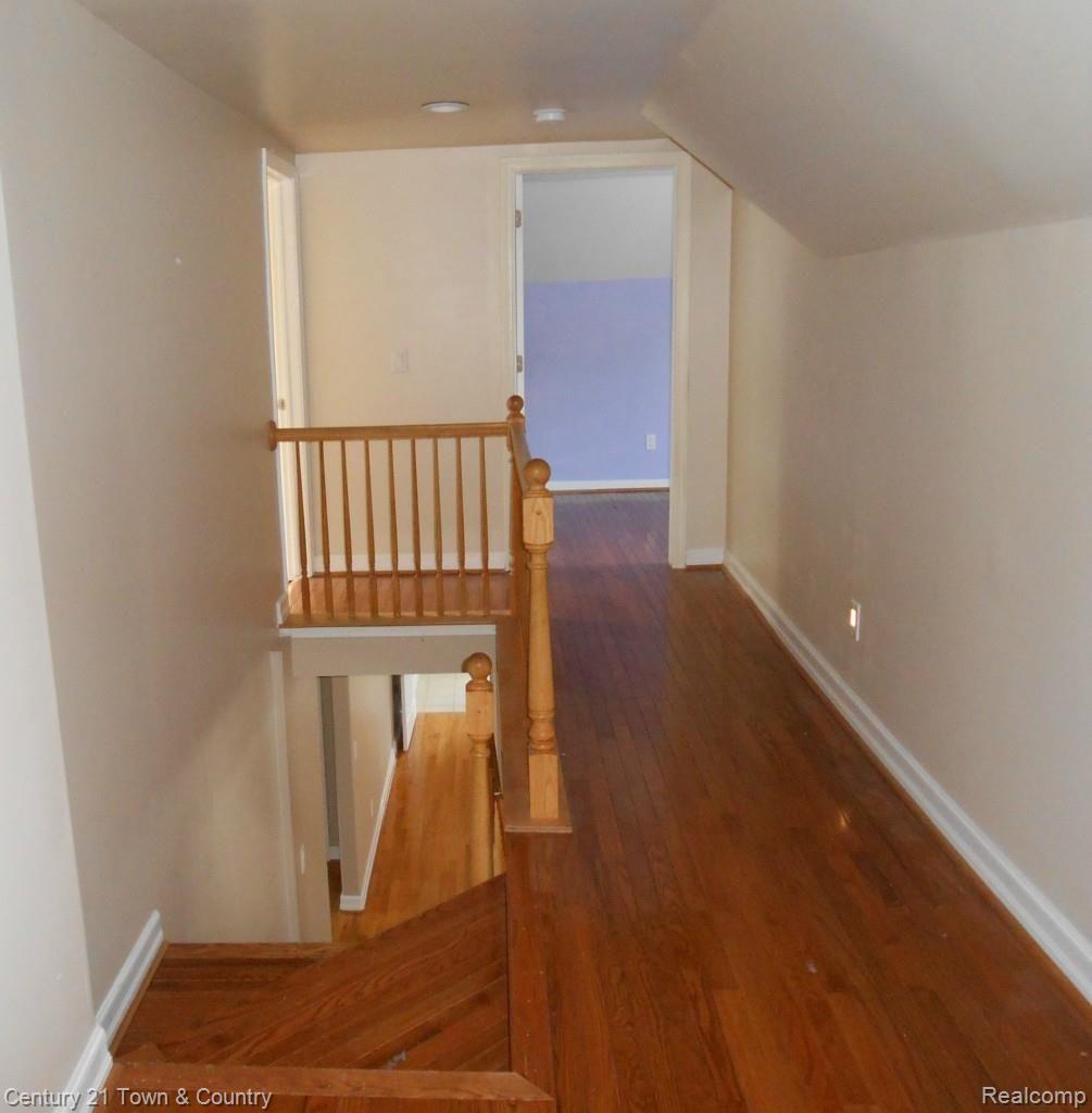 2443 Gerald Avenue Rochester, MI 48307 - Photo 35 of 56 2nd Flr Hall 1.jpg