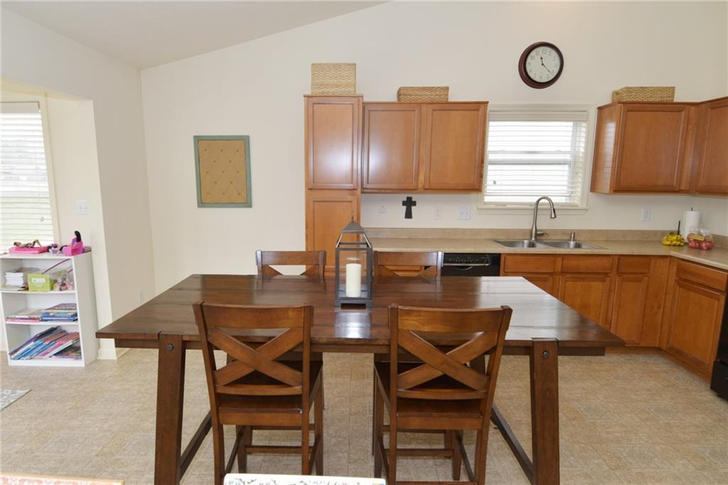 4296 Raintree Road Indianapolis, IN 46234 - Photo 6 of 24