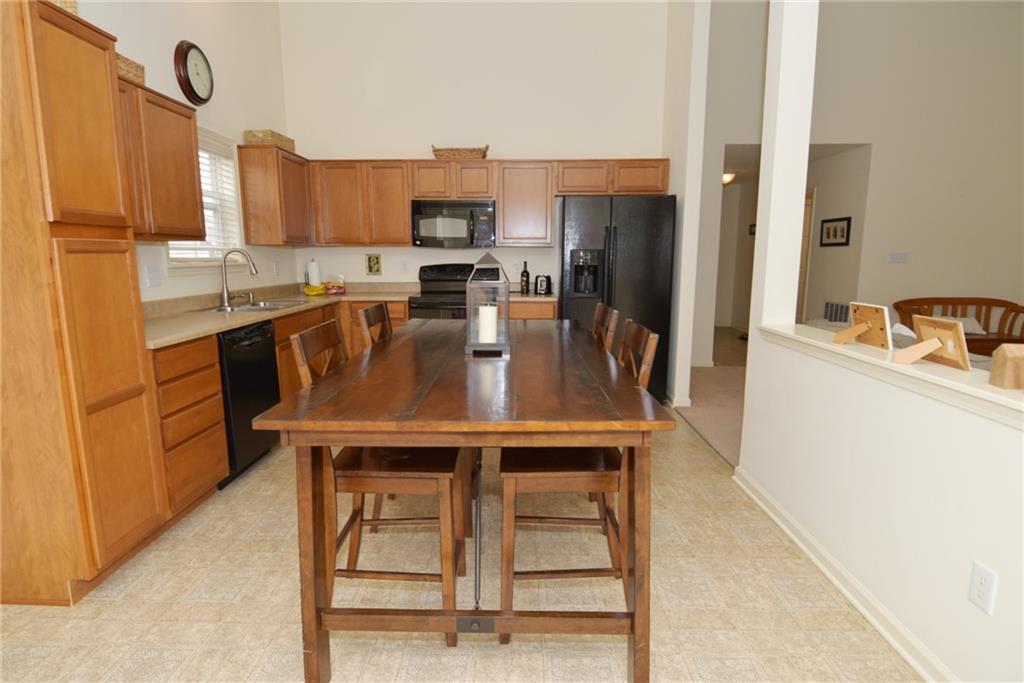 4296 Raintree Road Indianapolis, IN 46234 - Photo 7 of 24