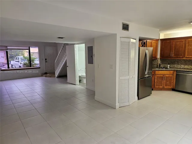 $530,000 | 10142 Southwest 77th Court, Unit 10142, Miami, FL 33156