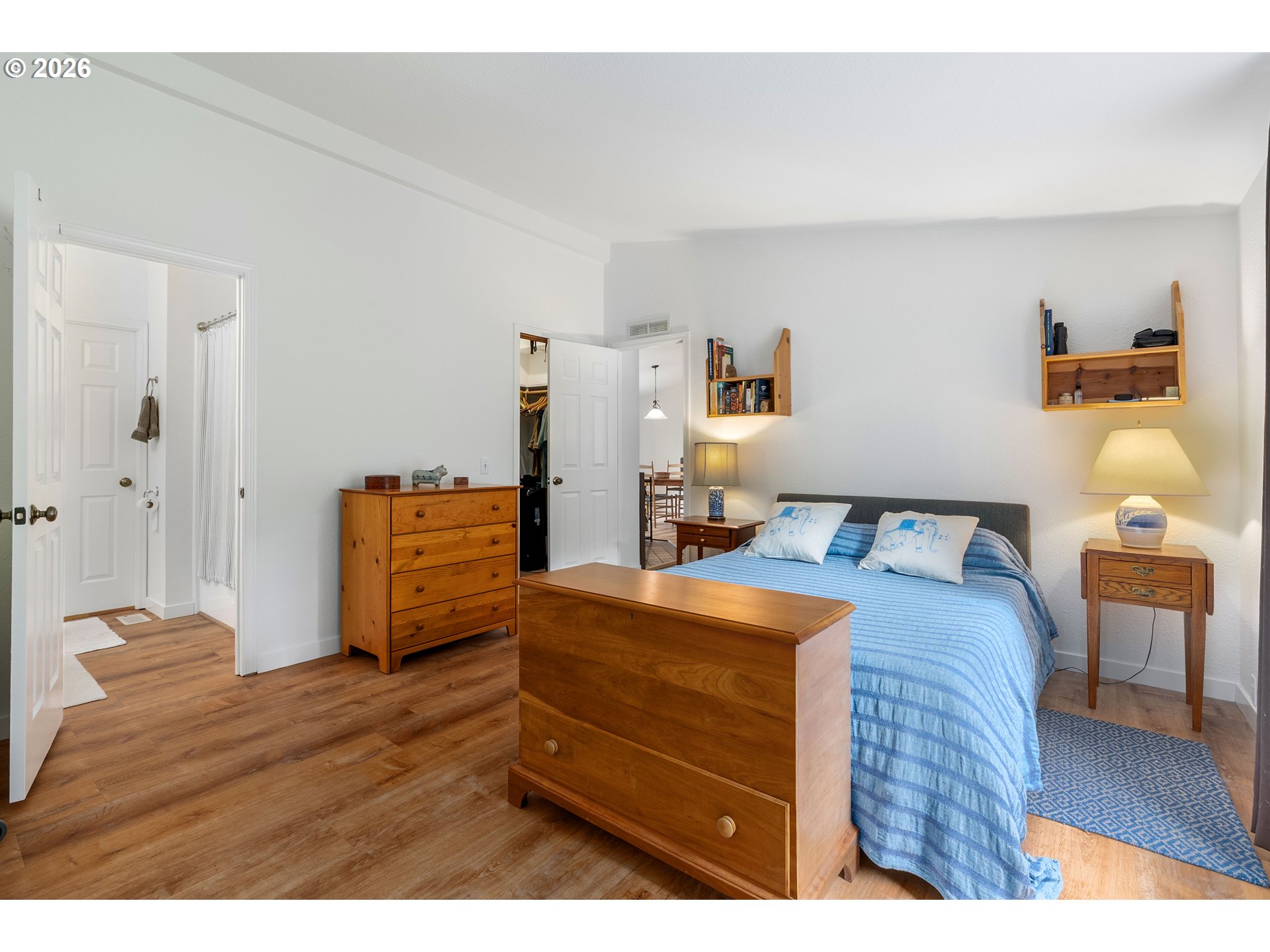 451 Cannavinna Road Carson, WA 98610 - Photo 15 of 33 a bed room with a bed and a television
