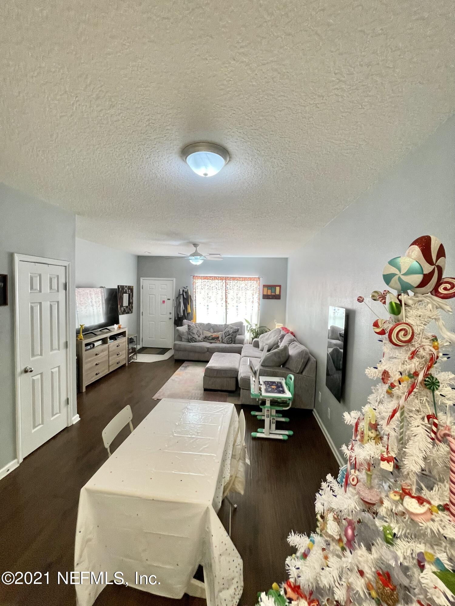 3585 Pebble Path Lane Jacksonville, FL 32224 - Photo 7 of 39 DINING-LIVING-4