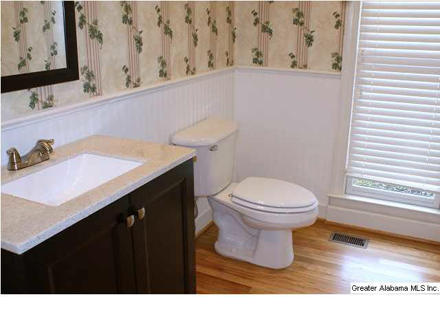 255 Silverleaf Drive Pelham, AL 35124 - Photo 14 of 32