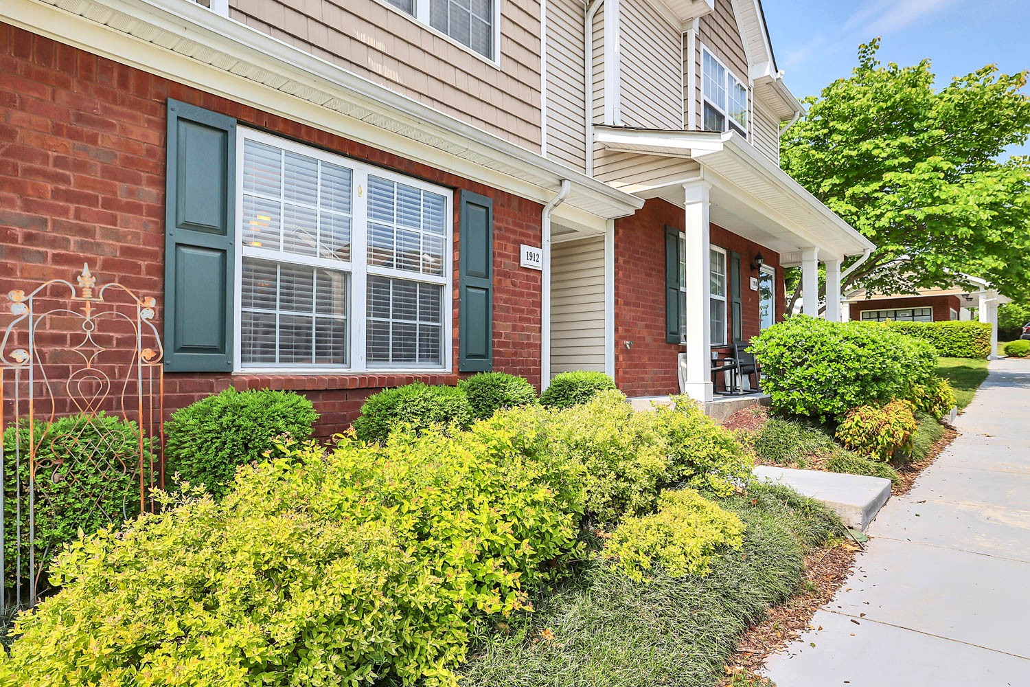 1912 Shaylin Loop Antioch, TN 37013 - Photo 2 of 29 Gallery Image 2