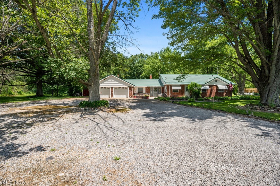 5950 Parkman Road Northwest Warren, OH 44481 - Photo 2 of 35