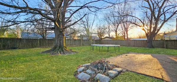 $247,500 | 631 Woodsmoke Drive, Southaven, MS 38671