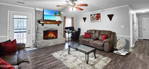 $247,500 | 631 Woodsmoke Drive, Southaven, MS 38671