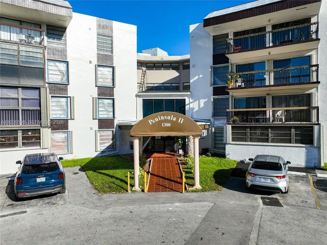 $240,000 | 1300 Southwest 122nd Avenue, Unit 419B2, Miami, FL 33184