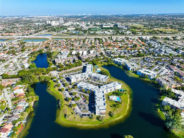 $240,000 | 1300 Southwest 122nd Avenue, Unit 419B2, Miami, FL 33184